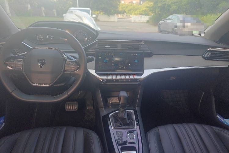 Used Peugeot 408 2024 360THP "Da Da" Model – Latou Edition Center Console