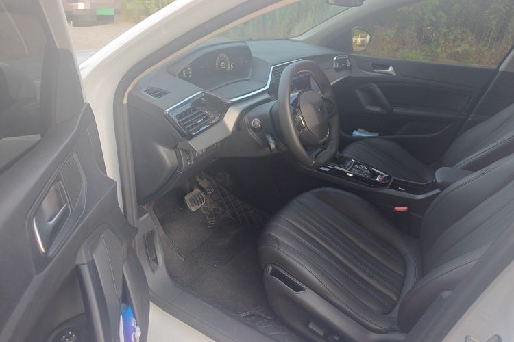 Used Peugeot 408 2024 360THP "Da Da" Model – Latou Edition Driver Seat