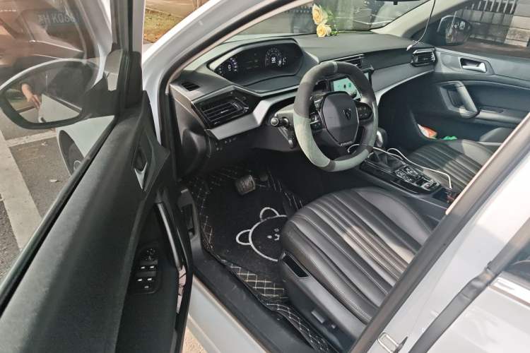 Used Peugeot 408 2024 360THP "Da Da" Model – Latou Edition Driver Seat