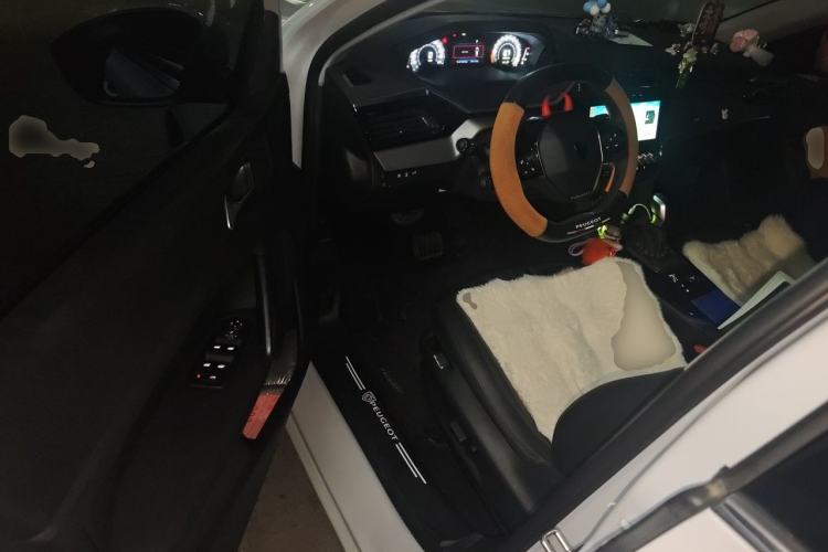 Used Peugeot 408 2024 360THP "Da Da" Model – Latou Edition Driver Seat