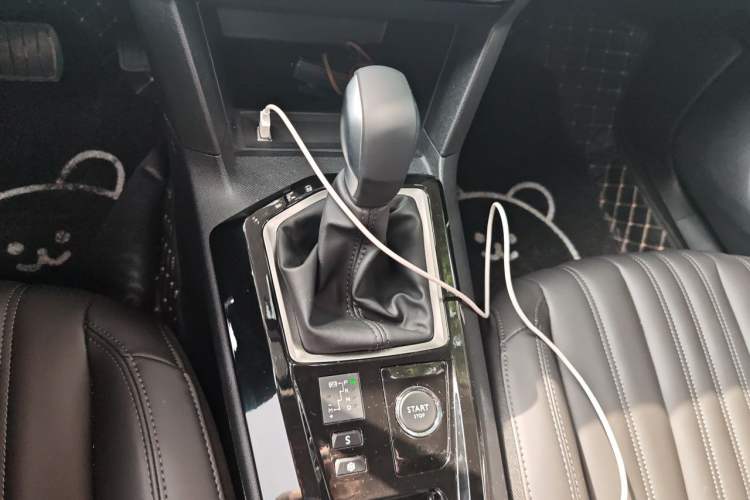 Used Peugeot 408 2024 360THP "Da Da" Model – Latou Edition Gear Lever