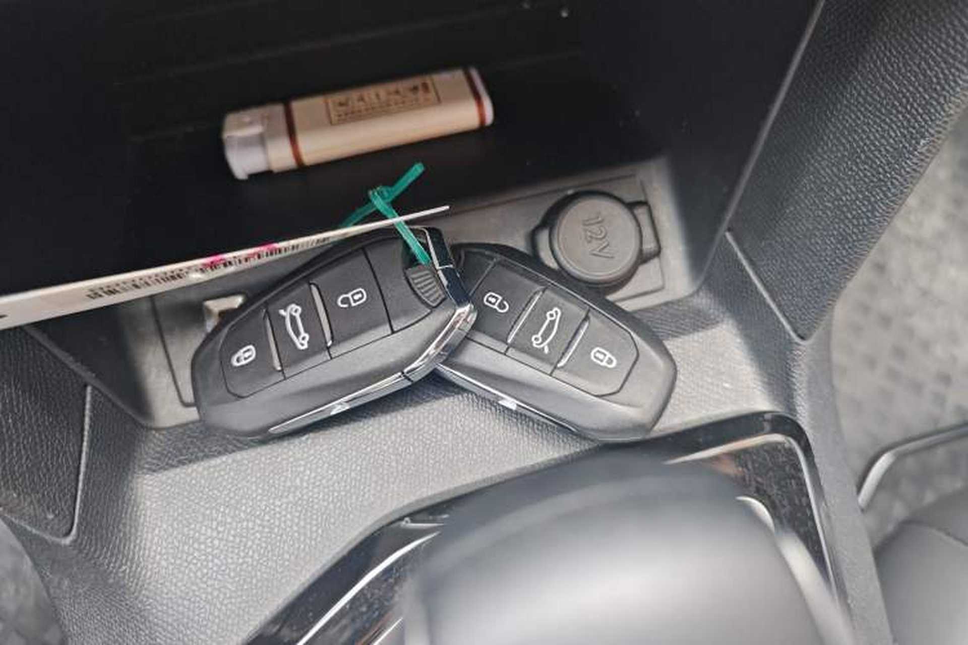 Used Peugeot 408 2024 360THP "Da Da" Edition – Romani Version Interior 1