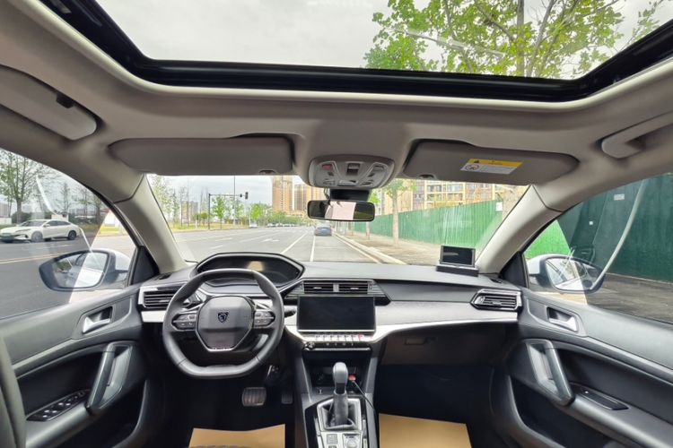 Used Peugeot 408 2024 360THP "Da Da" Edition – Romani Version Interior 2