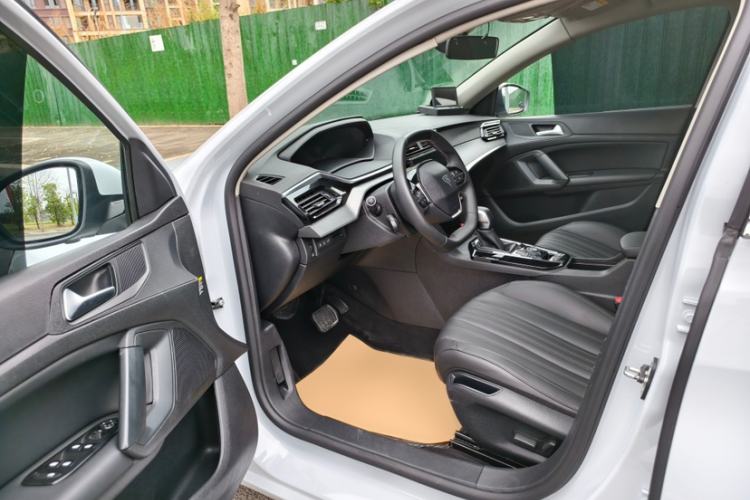 Used Peugeot 408 2024 360THP "Da Da" Edition – Romani Version Interior 4