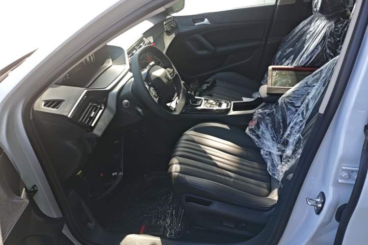 Used Peugeot 408 2024 360THP "Da Da" Model – Latou Edition Left Front Seat