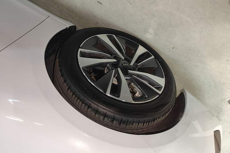 Used Peugeot 408 2024 360THP "Da Da" Model – Latou Edition Left Front Wheel Hub