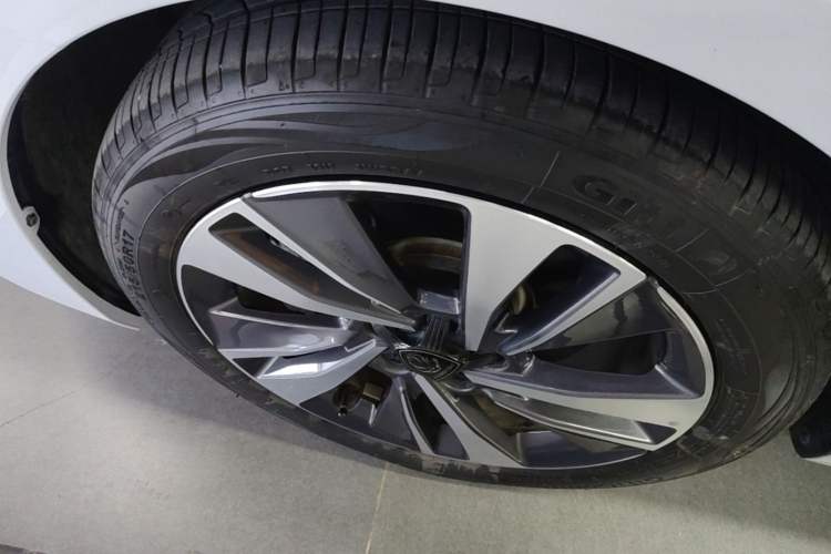 Used Peugeot 408 2024 360THP "Da Da" Model – Latou Edition Left Front Wheel Hub