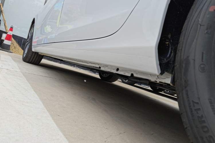 Used Peugeot 408 2024 360THP "Da Da" Model – Latou Edition Left Side Sill