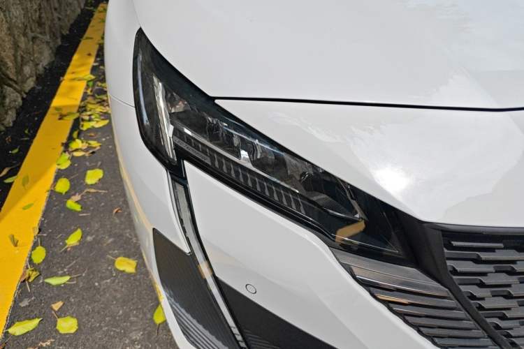 Used Peugeot 408 2024 360THP "Da Da" Model – Latou Edition Right Front Headlight