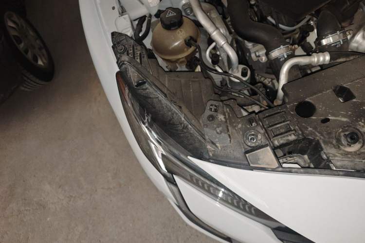 Used Peugeot 408 2024 360THP "Da Da" Model – Latou Edition Right Front Headlight