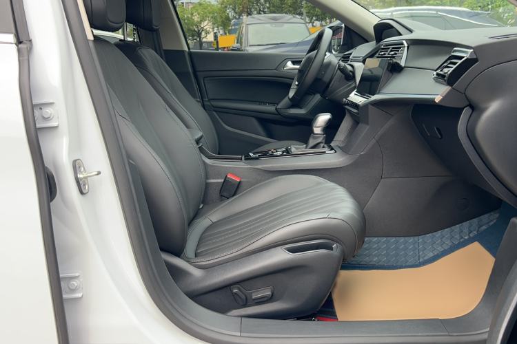 Used Peugeot 408 2024 360THP "Da Da" Model – Latou Edition Right Front Seat