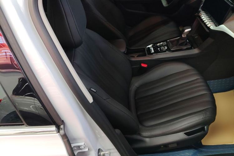 Used Peugeot 408 2024 360THP "Da Da" Model – Latou Edition Right Front Seat