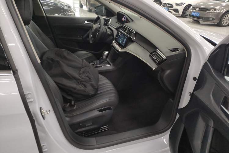 Used Peugeot 408 2024 360THP "Da Da" Model – Latou Edition Right Front Seat