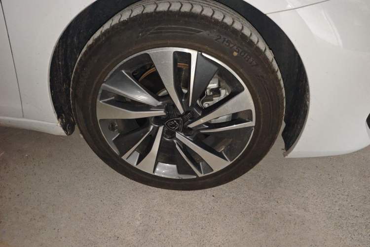 Used Peugeot 408 2024 360THP "Da Da" Model – Latou Edition Right Front Wheel Hub