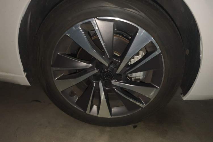 Used Peugeot 408 2024 360THP "Da Da" Model – Latou Edition Right Front Wheel Hub