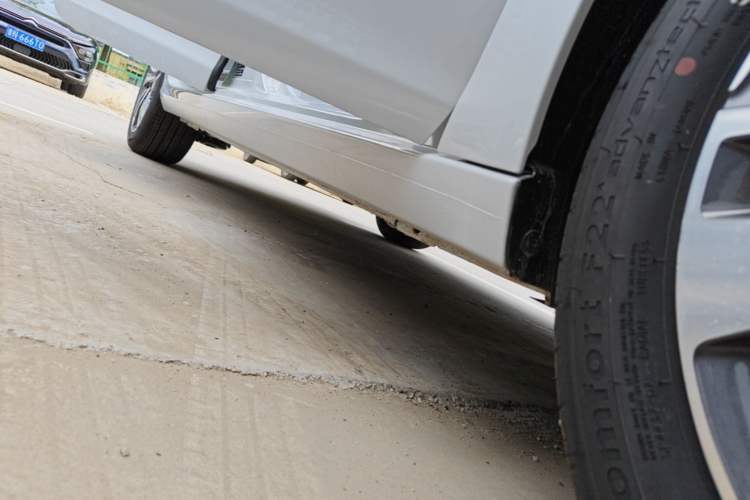 Used Peugeot 408 2024 360THP "Da Da" Model – Latou Edition Right Side Sill