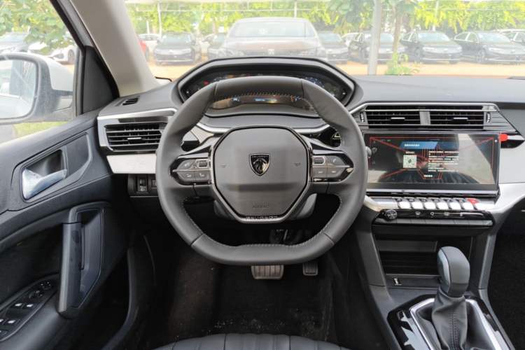 Used Peugeot 408 2024 360THP "Da Da" Model – Latou Edition Steering Wheel
