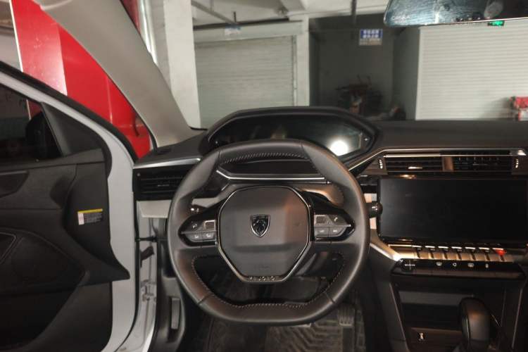 Used Peugeot 408 2024 360THP "Da Da" Model – Latou Edition Steering Wheel