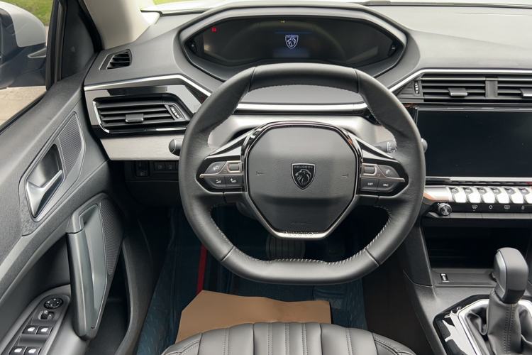 Used Peugeot 408 2024 360THP "Da Da" Model – Latou Edition Steering Wheel