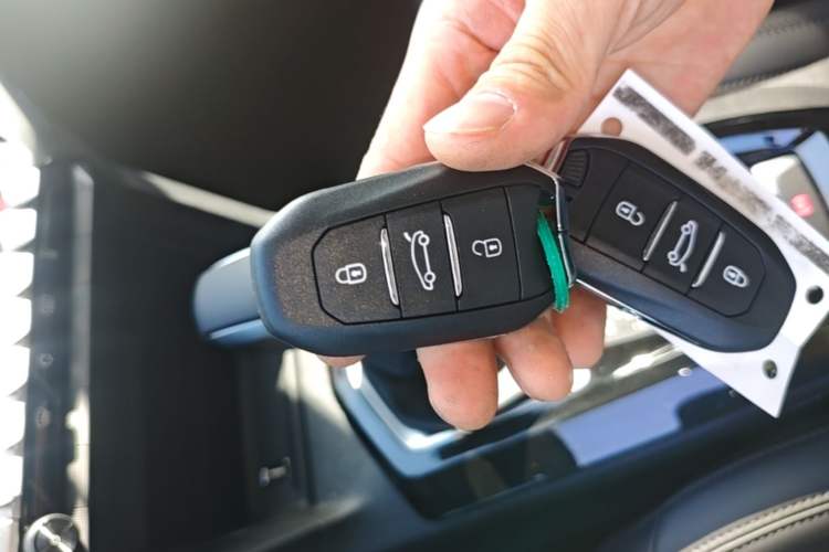 Used Peugeot 408 2024 360THP "Da Da" Model – Latou Edition Vehicle Key