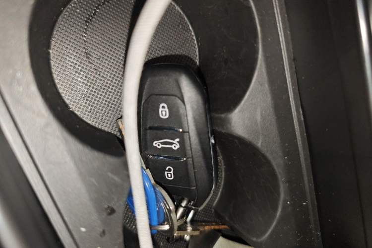 Used Peugeot 408 2024 360THP "Da Da" Model – Latou Edition Vehicle Key
