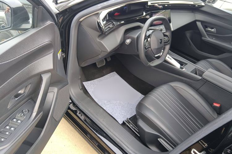 Used Peugeot 408X 2023 Active Version Driver Seat