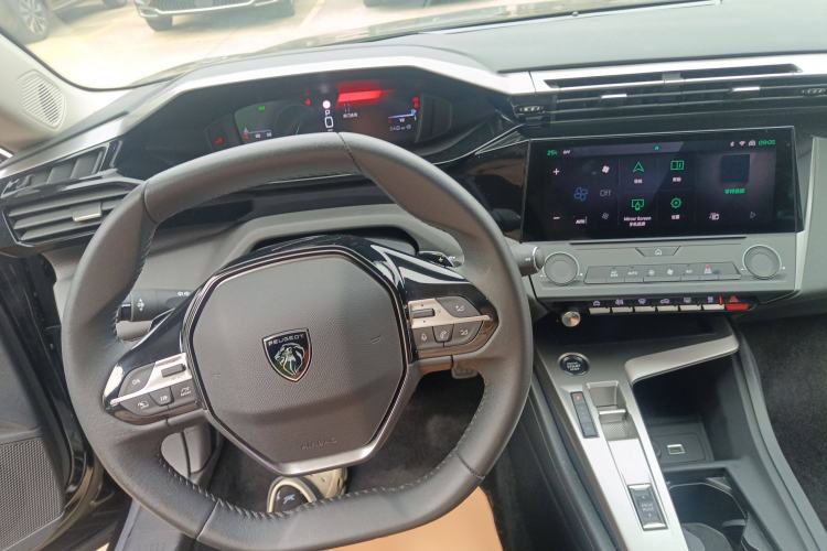 Used Peugeot 408X 2023 Active Version Interior 2