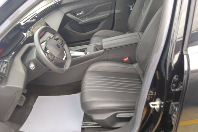 Used Peugeot 408X 2023 Active Version Left Front Seat