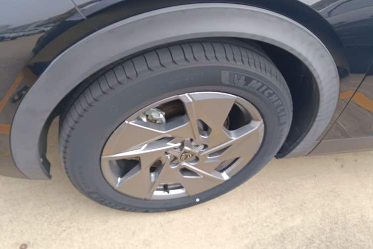 Used Peugeot 408X 2023 Active Version Left Front Wheel Hub
