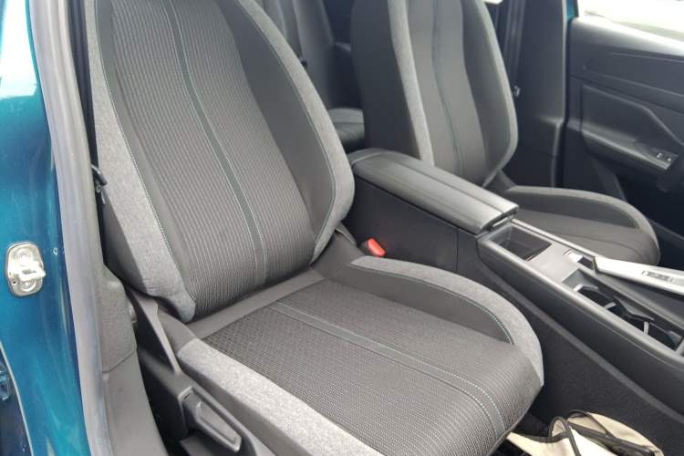 Used Peugeot 408X 2023 Active Version Right Front Seat