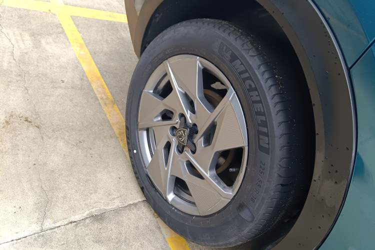Used Peugeot 408X 2023 Active Version Right Rear Wheel Hub