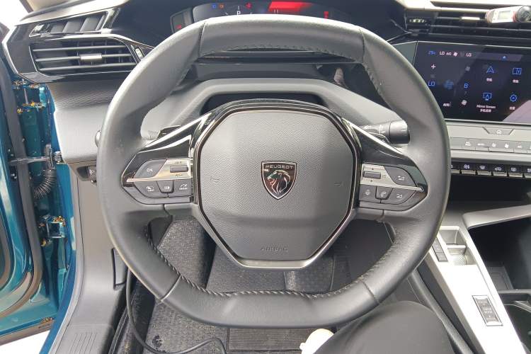 Used Peugeot 408X 2023 Active Version Steering Wheel