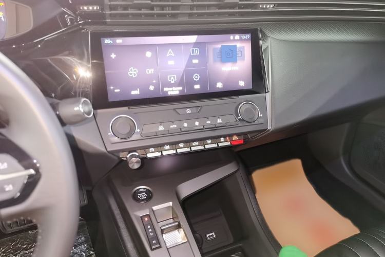 Used Peugeot 408X 2023 Gravity Edition Audio And AC Panel