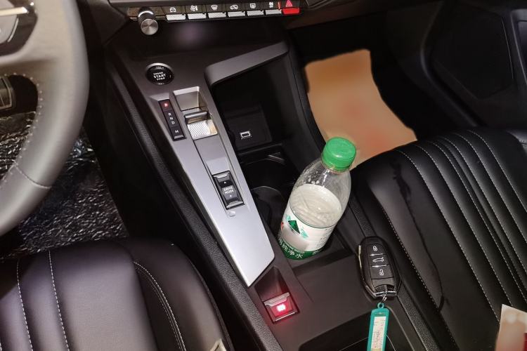 Used Peugeot 408X 2023 Gravity Edition Gear Lever