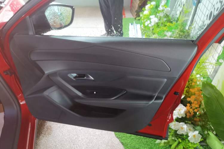 Used Peugeot 408X 2023 Gravity Edition Interior 5
