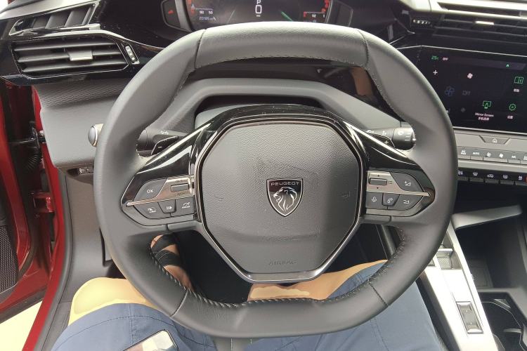 Used Peugeot 408X 2023 Active Version Steering Wheel