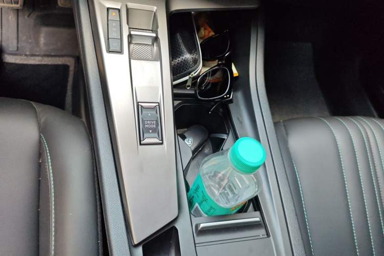Used Peugeot 408X 2023 Charm Version Gear Lever