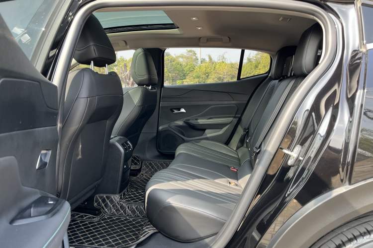Used Peugeot 408X 2023 Gravity Edition Interior 4