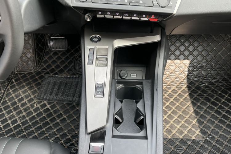 Used Peugeot 408X 2023 Gravity Edition Interior 8