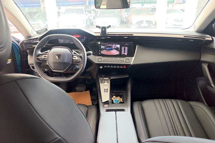 Used Peugeot 408X 2023 Gravity Edition Center Console
