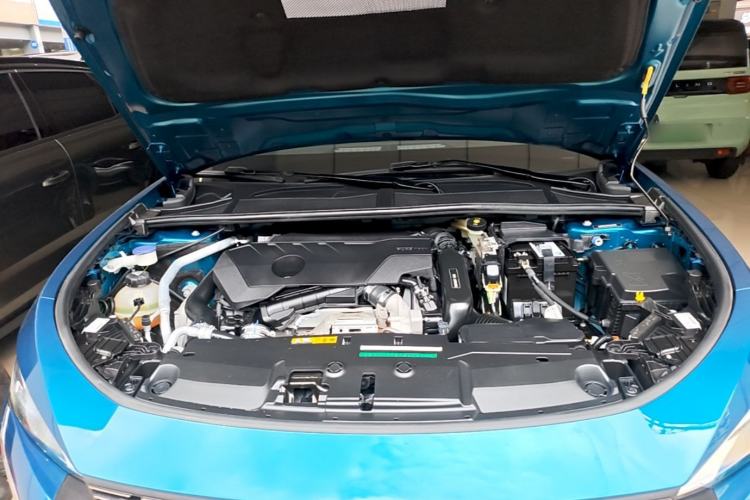 Used Peugeot 408X 2023 Gravity Edition Engine Bay