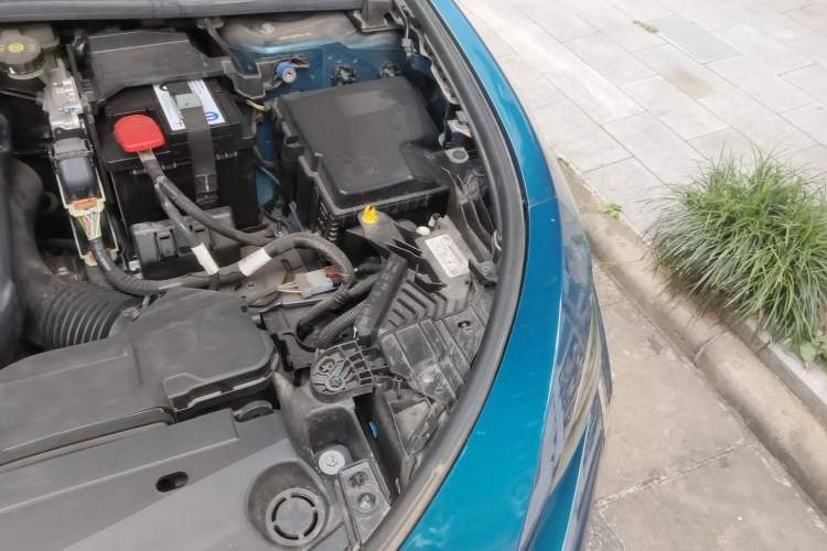 Used Peugeot 408X 2023 Boundary-Free Edition Engine Bay Left