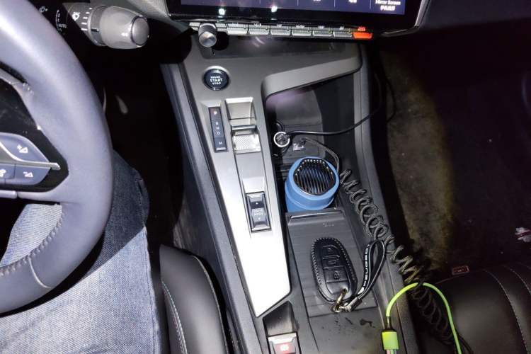Used Peugeot 408X 2023 Charm Version Gear Lever