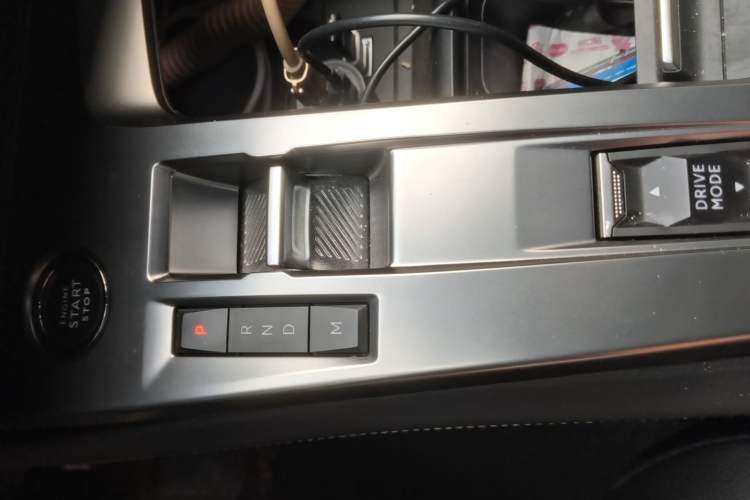 Used Peugeot 408X 2023 Boundary-Free Edition Gear Lever