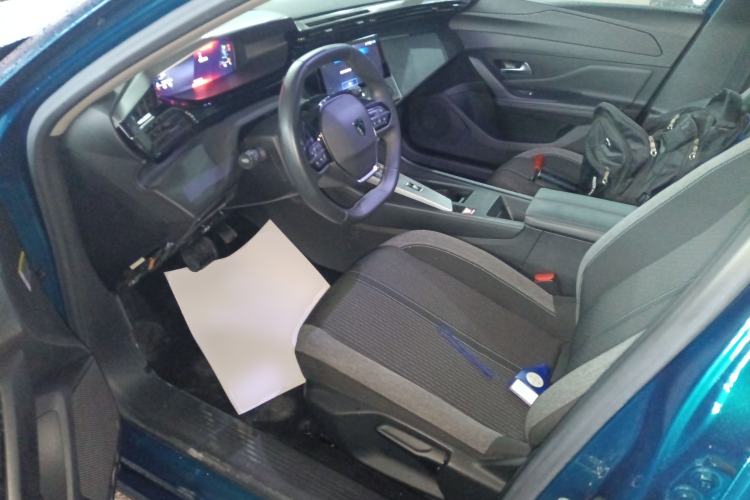 Used Peugeot 408X 2023 Active Version Left Front Seat