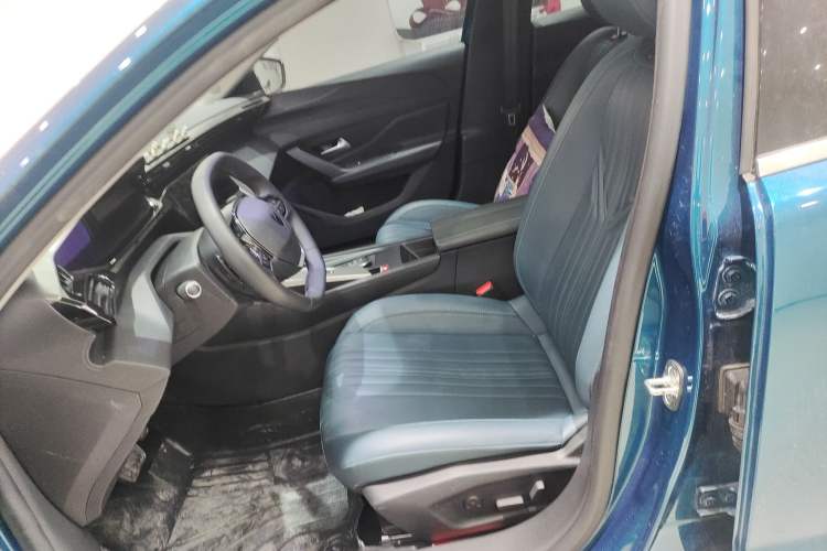 Used Peugeot 408X 2023 Charm Version Left Front Seat