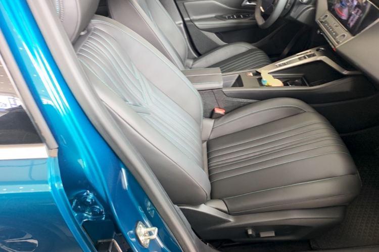 Used Peugeot 408X 2023 Gravity Edition Right Front Seat