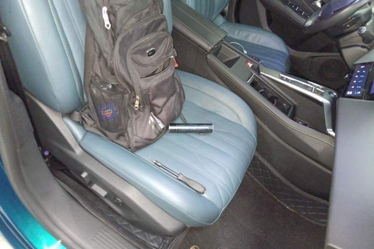 Used Peugeot 408X 2023 Boundary-Free Edition Right Front Seat