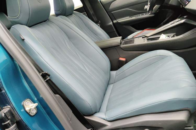 Used Peugeot 408X 2023 Boundary-Free Edition Right Front Seat