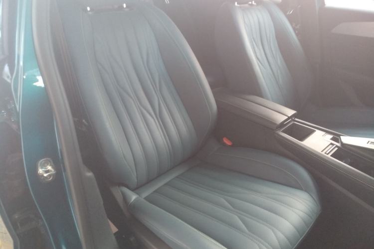 Used Peugeot 408X 2023 Boundary-Free Edition Right Front Seat